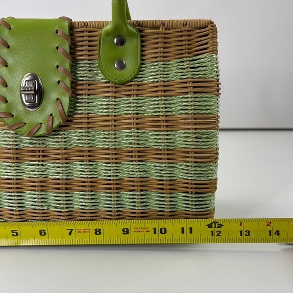 Rachel Chic Woven Wicker Handbag with Green Accents - Picture 5 of 7